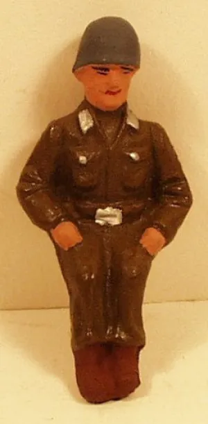 Arnold Hauser Toy Soldier  green seated 60mm